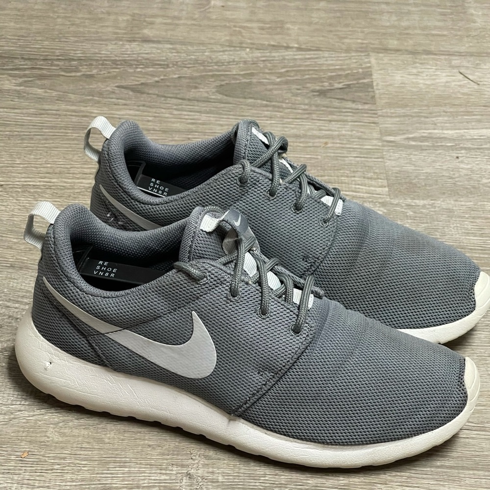 Nike roshe women’s running shoes